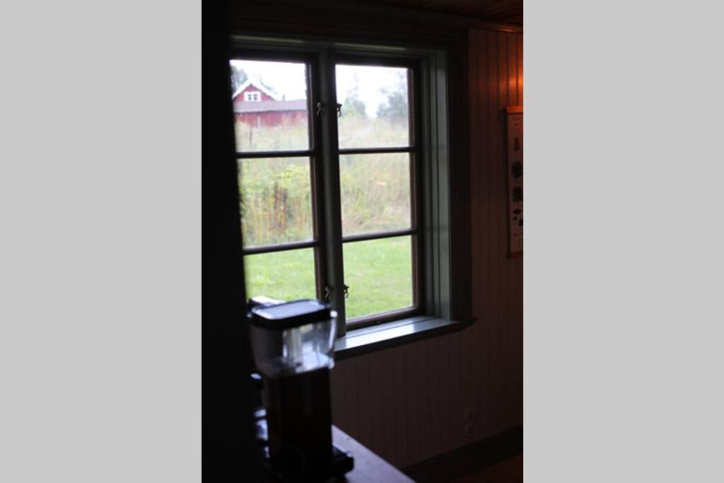 Sjoenaera Stuga Med Bat Och Bastu Ramkvilla Bagian luar foto